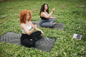 Read more about the article Digital Detox Travel: The Unplugged Pilgrimage Guide