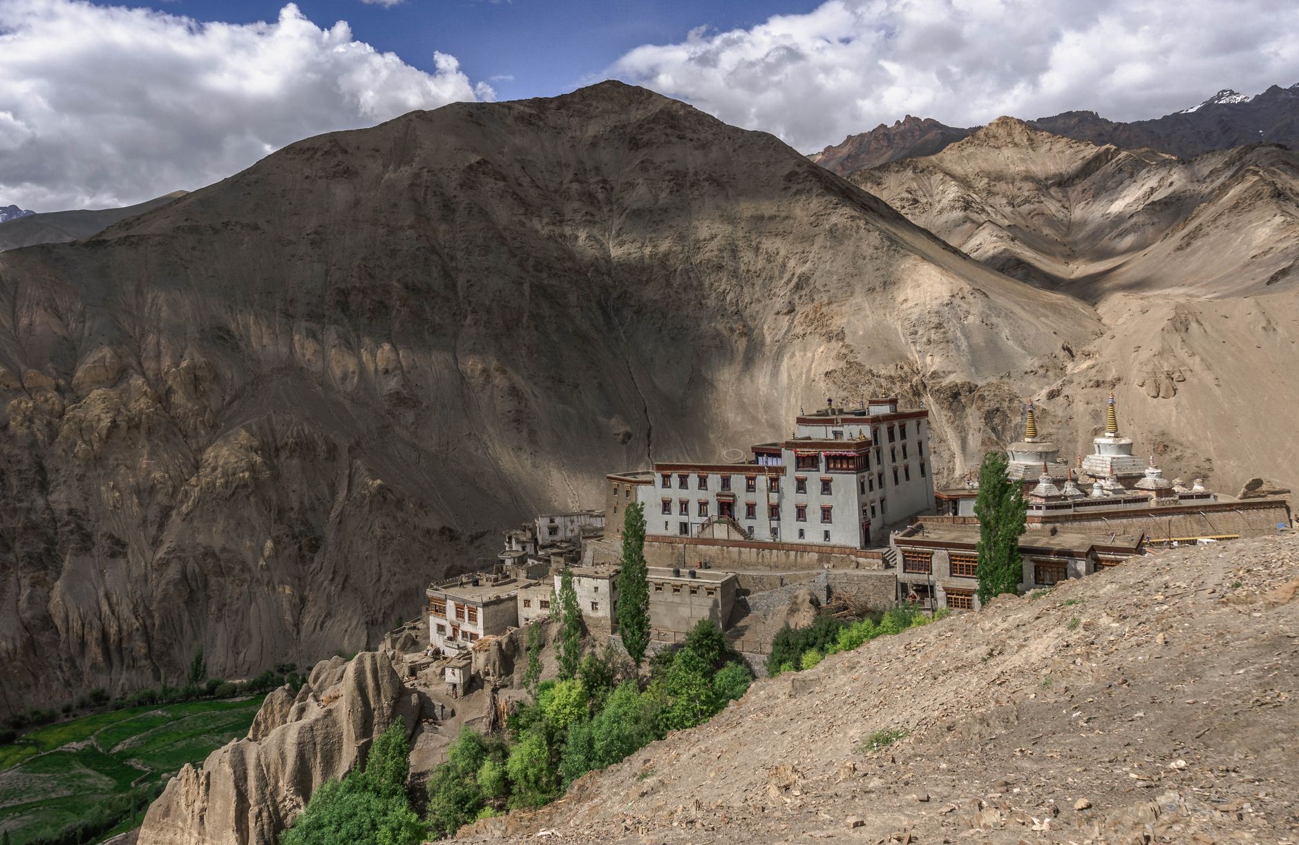 You are currently viewing Mountain Monasteries in Greece: A Seeker’s Guide